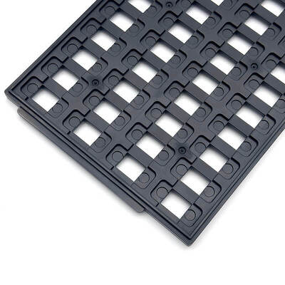 Harga yang bagus Bahan PC tahan lama JEDEC IC Trays dengan 322.6×135.9×9.5 mm ukuran rongga dan desain yang dapat digunakan kembali untuk perlindungan semikonduktor on line